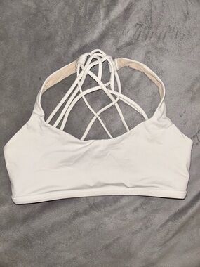 lululemon athletica free to be wild White Strappy Back Sports Bra, size 6